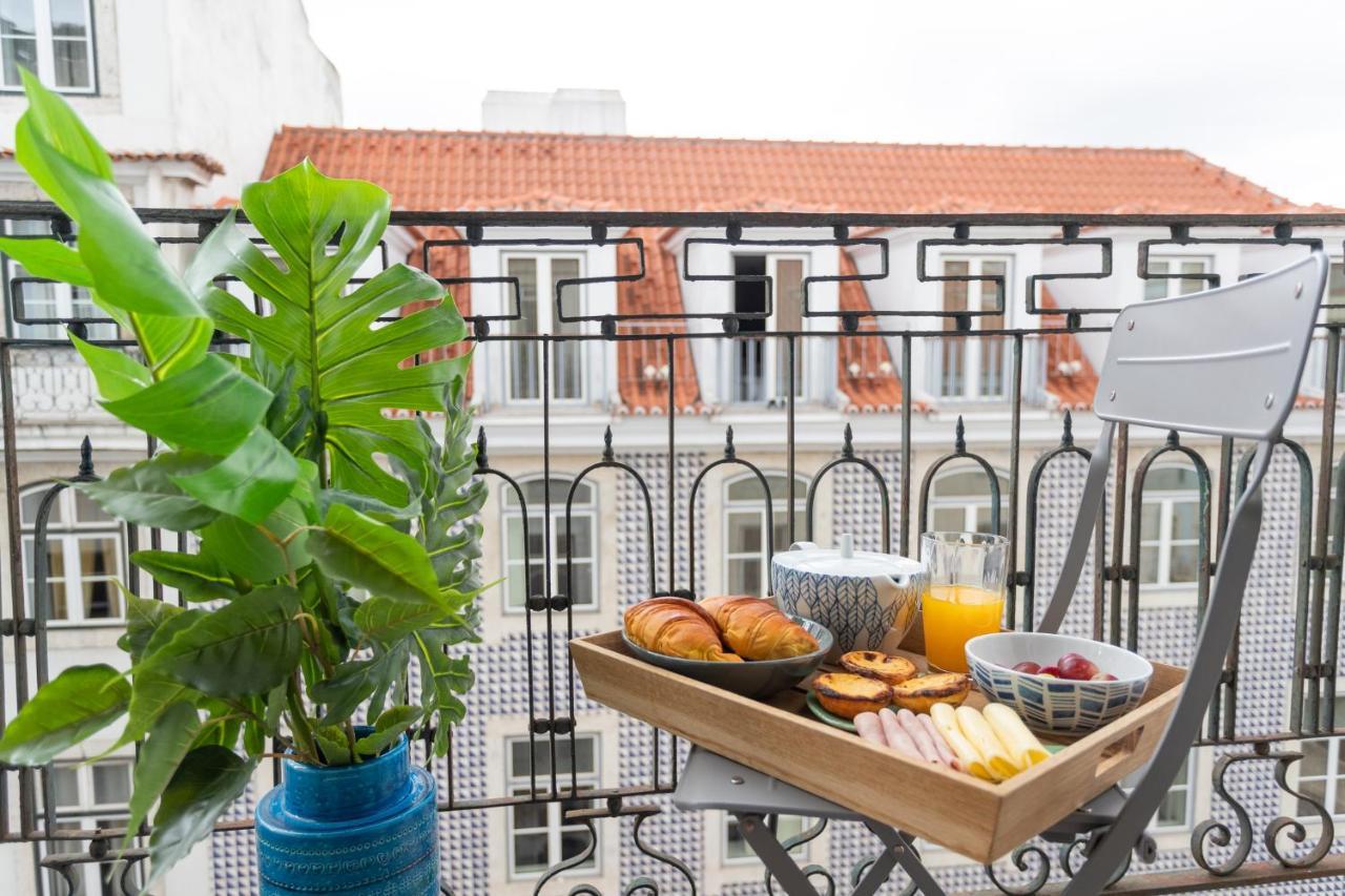 Heart Of Lisbon Private Room With Balcony Exterior photo
